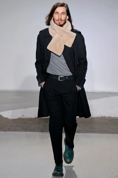 Look 15